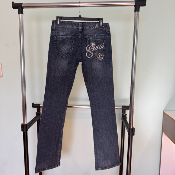Guess Jeans - Picture 2 of 5